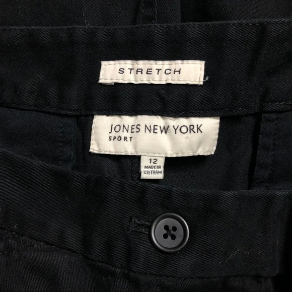 🛍️ 3/$40 Jones NY City Short Black Bermuda Short  Size 12 - Picture 3 of 6